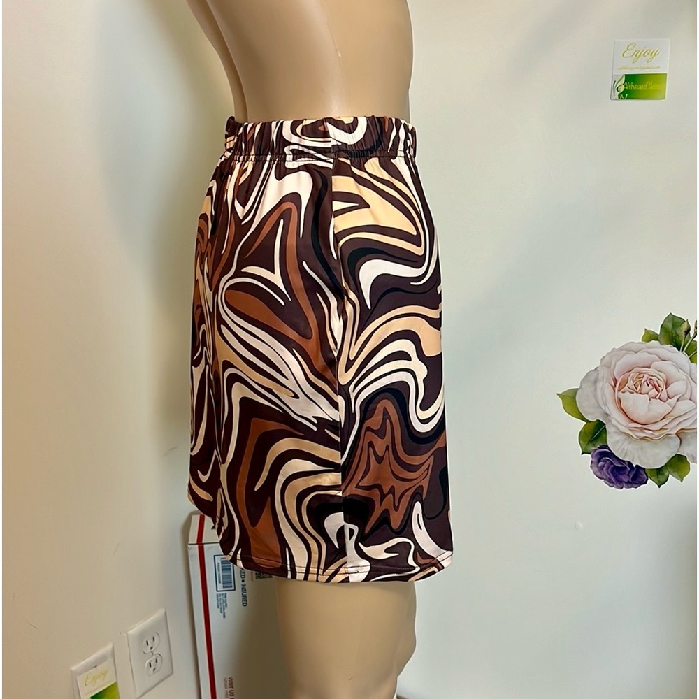 Pattern Mini skirt - Picture 2 of 7